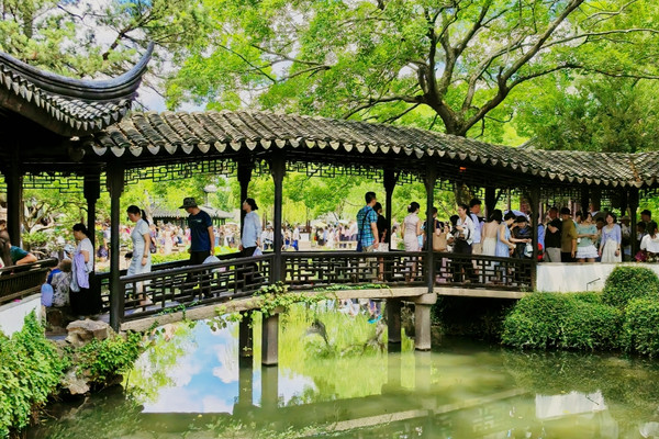 Wuzhen—Suzhou Gardens—Tiger Hill—Shantang Street